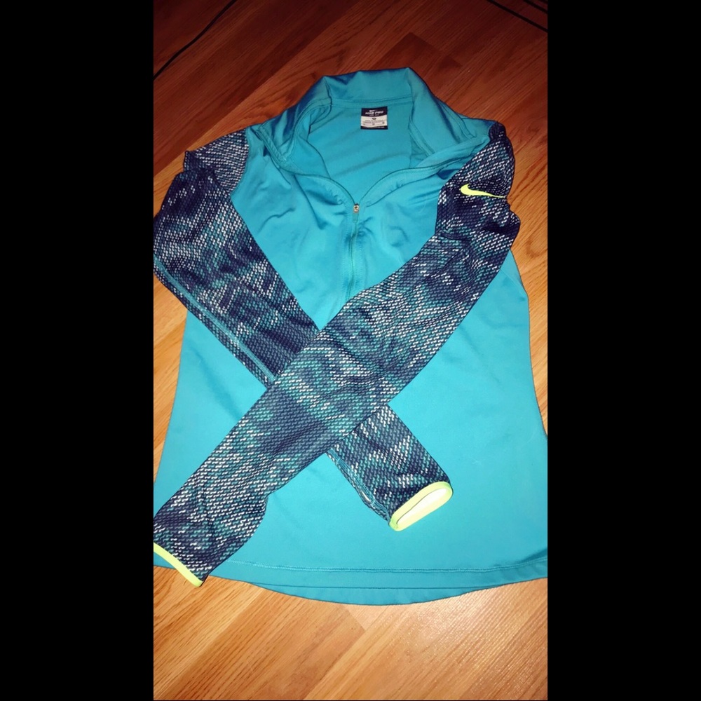 Nike Pro Half Zip
